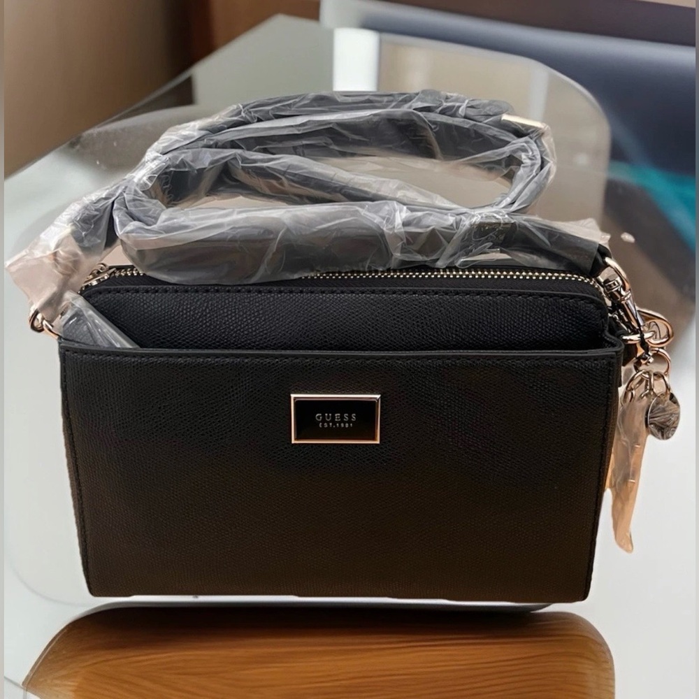 NWT GUESS Women's Handbag Black Leather Silver Hardware Shoulder Bag